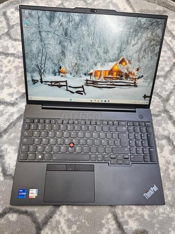 Lenovo ThinkPad E16 13ᵉ Gen i7 16Go RAM SSD 512Go - 2
