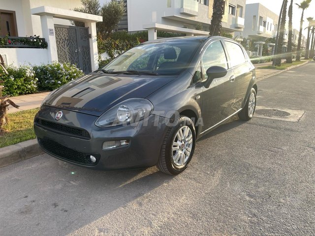 Fiat Punto Essence 2018 Faible KM