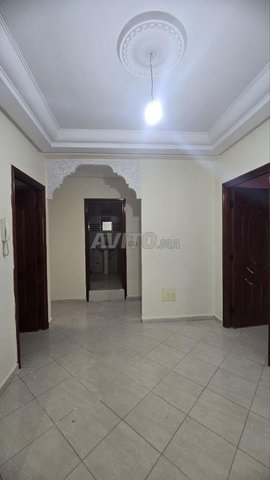 شقة في الطابق الأول للبيع بجوار المحطة