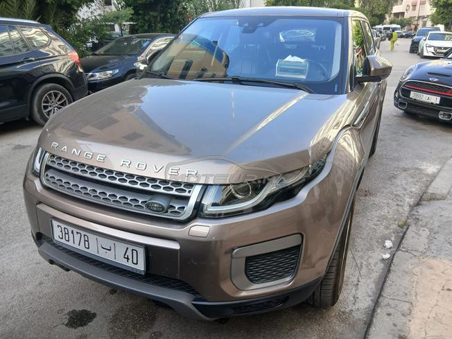 ventre rang rover évoque 