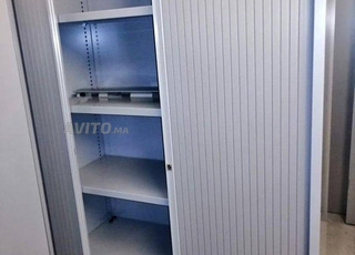 Armoire métallique porte battante avec 4 étagères