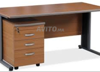 Fabricant mobilier de bureau sur mesure disponible