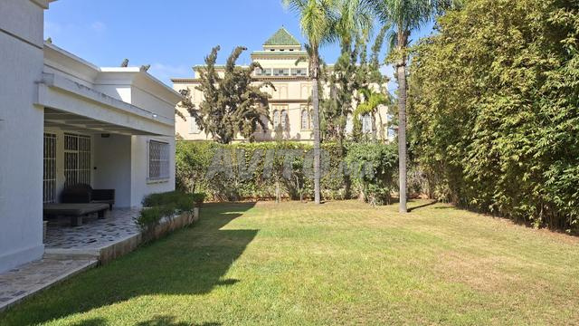 Villa plain pied 1207 m² 4 chambres sud