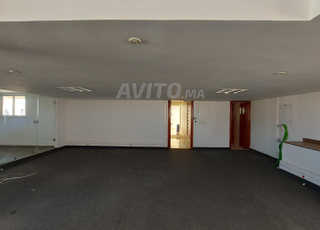 مكتب 170 متر مربع تراس ملتصق بالترامواي زينيث