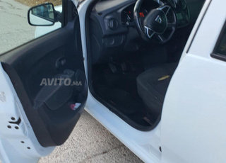 Dacia Logan 2019 propre