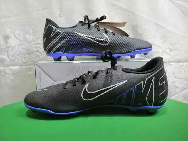 Chaussures de football semi-pro neuves pointure 44/45 - 2