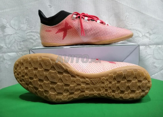 حذاء كرة قدم شبه احترافي جديد مقاس 43/44