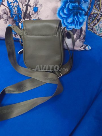 Sacoche Longchamp verte neuve venant de France authentique prix magasin 3200dh