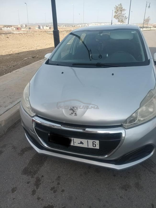 بيجو 208 بنزين يدوي 2017 في طنجة