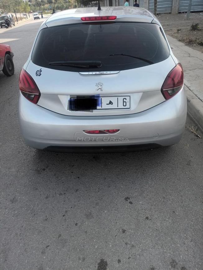 بيجو 208 بنزين يدوي 2017 في طنجة