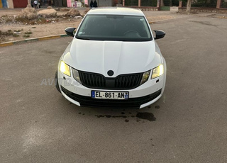 Skoda Octavia Diesel Automatique 2017 à Agadir