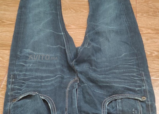 بنطلون.        غطاء للرأس