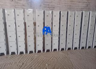 خزانة ملابس بأربعة أبواب في المخزون 
خزانة ملابس