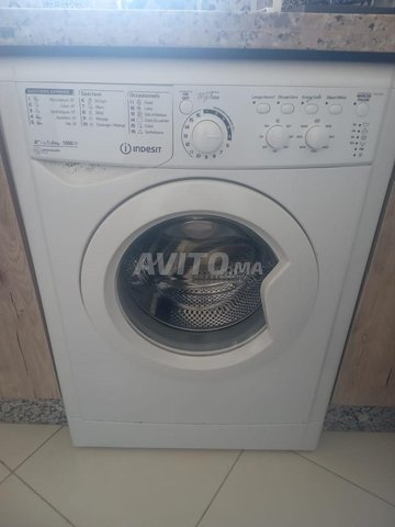 غسالة ملابس ماركة INDESIT