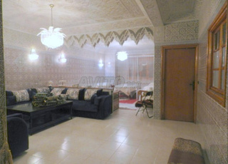 Vends immeuble R plus 2 sur titre de 120 m2