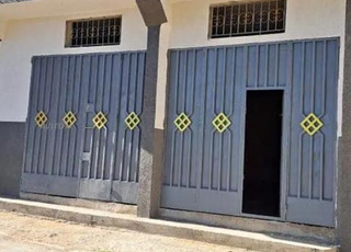 دار حرة للبيع برانس