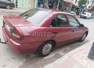 Mitsubishi Lancer Essence Manuelle 1998 في تطوان