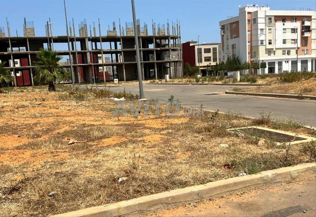 Terrain R2 de 83 m² à Sidi Allal El Bahraoui - 2