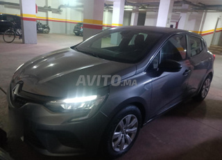 Renault Clio 5 Diesel 07/2023 à Casablanca