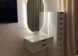 Coiffeuse, miroir et commode