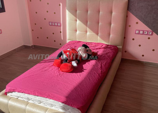 Lot de mobilier à bas prix