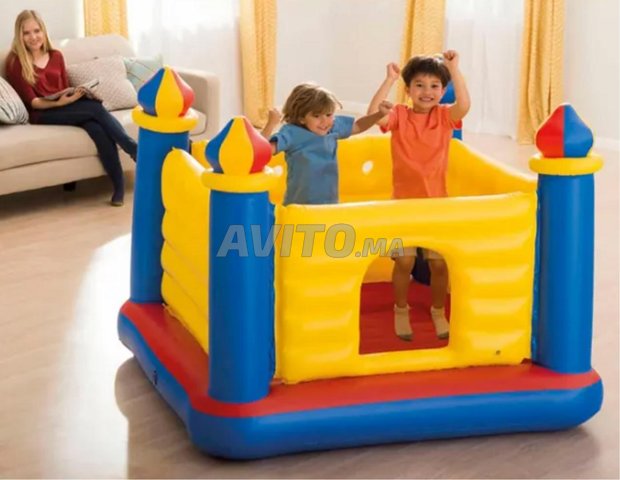 قلعة نطاطة Intex - للأطفال من 3 إلى 6 سنوات