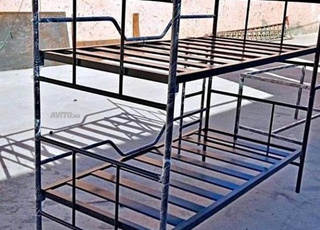سرير بطابقين معدني في أكادير