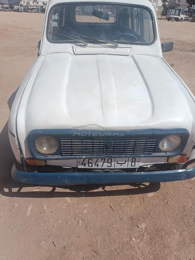 Renault R4 Essence Manuelle 1980 à Agadir