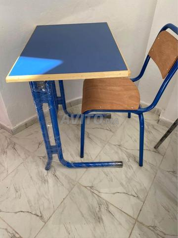 Table scolaire avec chaise individuelle