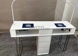 معدات صالون مع منتجات ممتازة