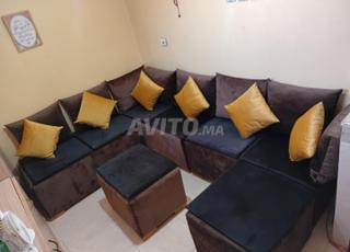 Salon moderne en très bon état à vendre