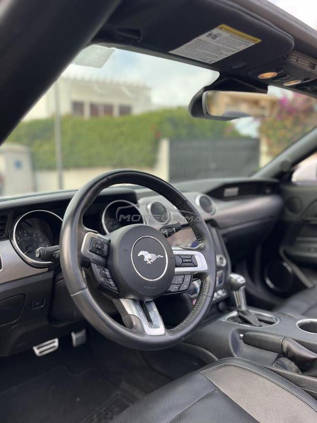 Ford mustang 2022 premium