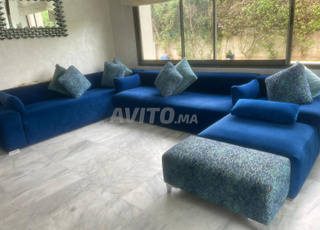 صالون للبيع