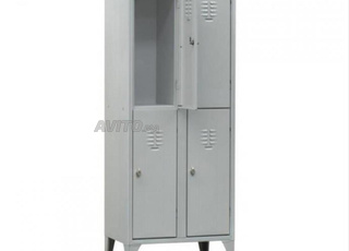 Casier métallique 4 portes en stock \ vestiaire