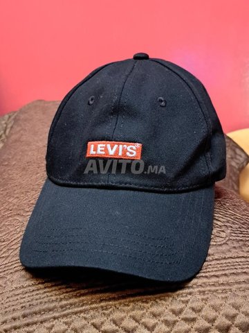 قبعة ليفايز أصلية جديدة