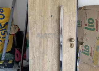 Porte en fer et bois de bonne qualité