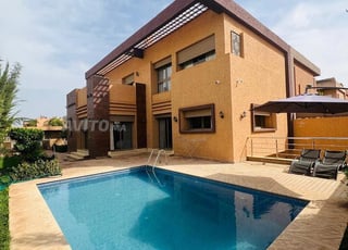 فيلا جديدة في أكنزا