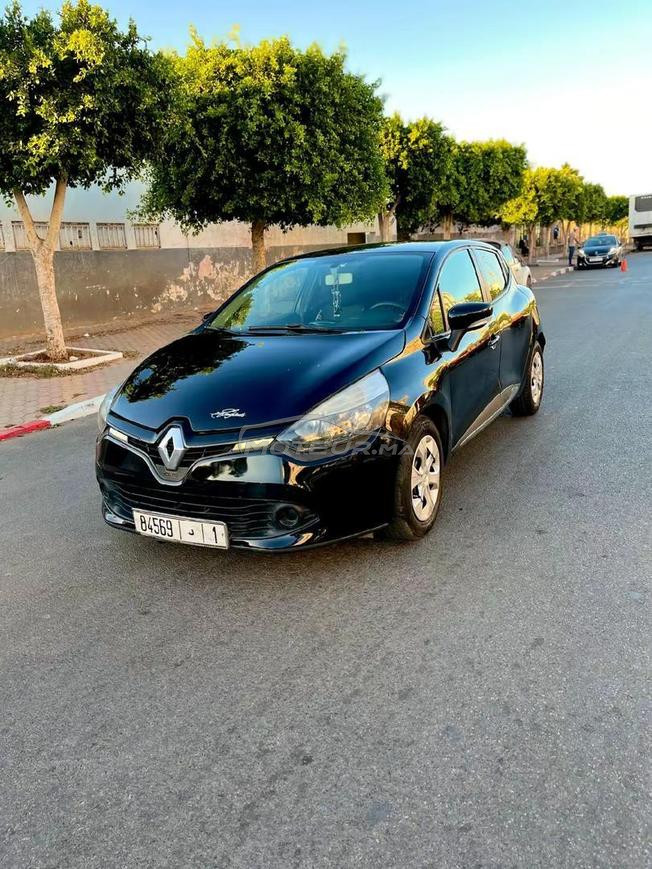 Clio 4 modèle 2013jamais accidenté  