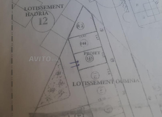 Terrain à vendre avec deux façades 134 mètres