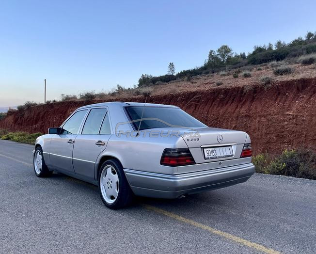 Mercedes-Benz E250 Diesel Manuelle 1995 à Tsaft
