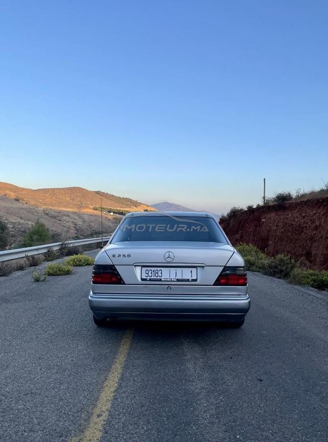 Mercedes-Benz E250 Diesel Manuelle 1995 à Tsaft