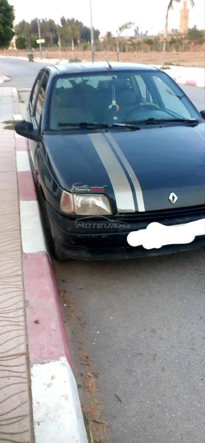 clio 1 essence 