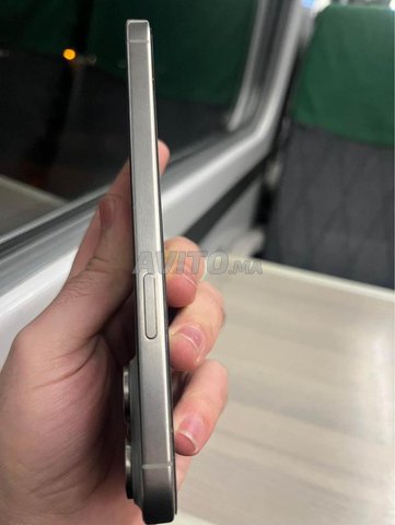 Apple iPhone 15 Pro Max (256Go) - Titane- 🔋97