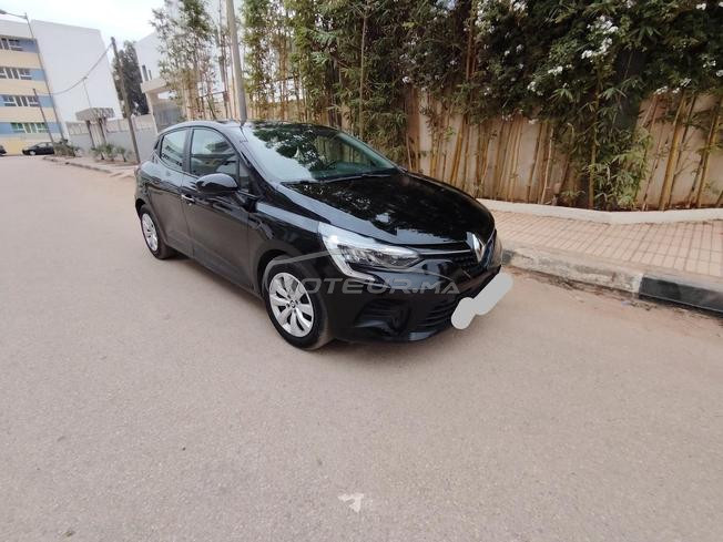 voiture Renault clio 