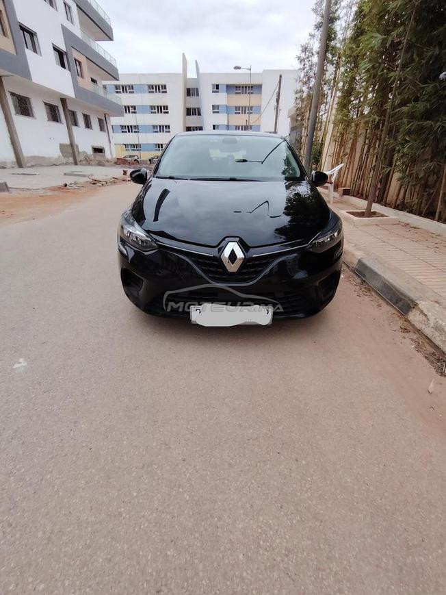 voiture Renault clio 
