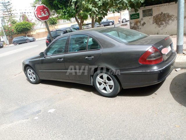 مرسيدس E270