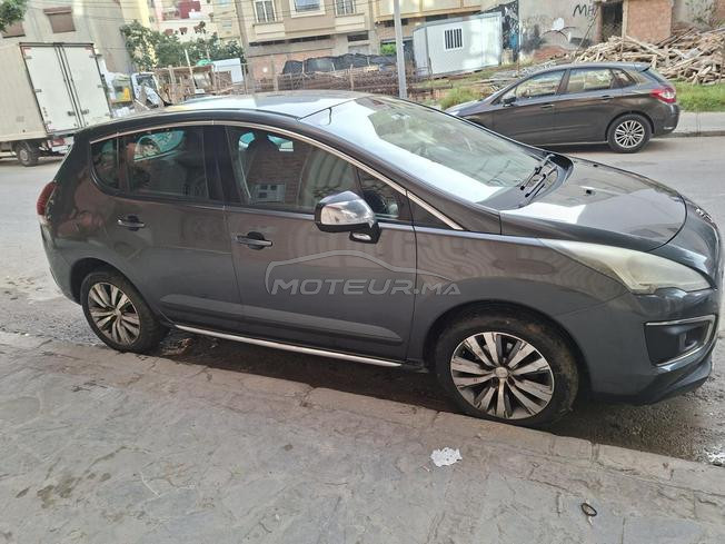 Peugeot 3008 modèle 2015 en très bon état 