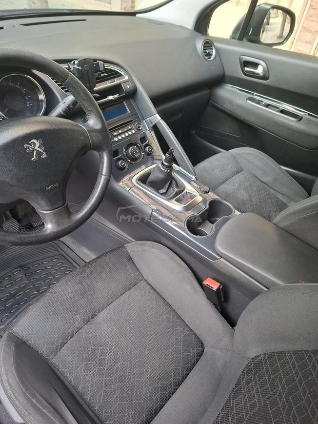 Peugeot 3008 modèle 2015 en très bon état 