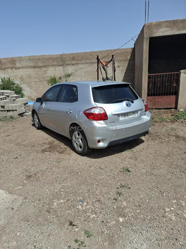 toyota auris hybride automatique