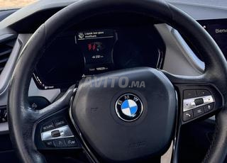 BMW سلسلة 1 116d 2020 وقوف السيارات التلقائي